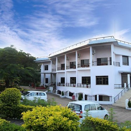 Mpt Maikal Resort, Bargi Екстериор снимка