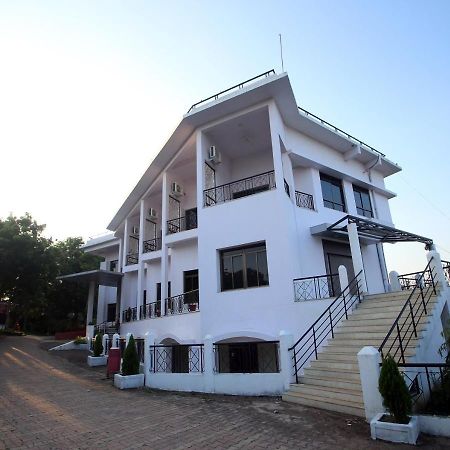 Mpt Maikal Resort, Bargi Екстериор снимка