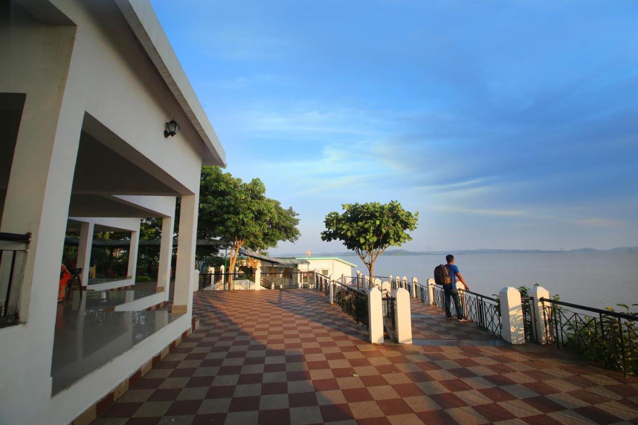 Mpt Maikal Resort, Bargi Екстериор снимка