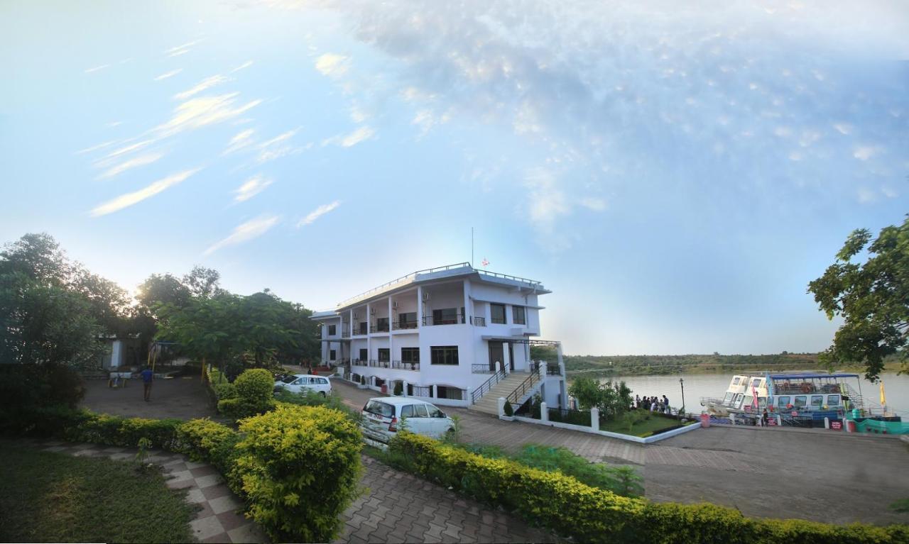 Mpt Maikal Resort, Bargi Екстериор снимка